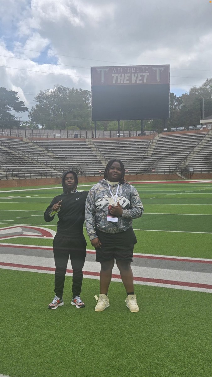 Rakeem Scott (@rakeem_scott5) on Twitter photo Went on a visit to <a href="/TROYUnews/">Troy University</a> with <a href="/JakobeB2/">Jakobe Bryant</a> had a great time! Had the pleasure to meet <a href="/joe_discher/">Joe Discher</a> Went on a visit to <a href="/TROYUnews/">Troy University</a> with <a href="/JakobeB2/">Jakobe Bryant</a> had a great time! Had the pleasure to meet <a href="/joe_discher/">Joe Discher</a>