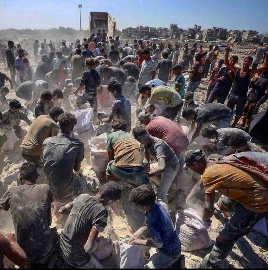 Gazze’de ekmek yapmaya un bile kalmadı
Bu çığlığa ses ver! 

Mazlumların sesi ol! #NoFlourinGaza