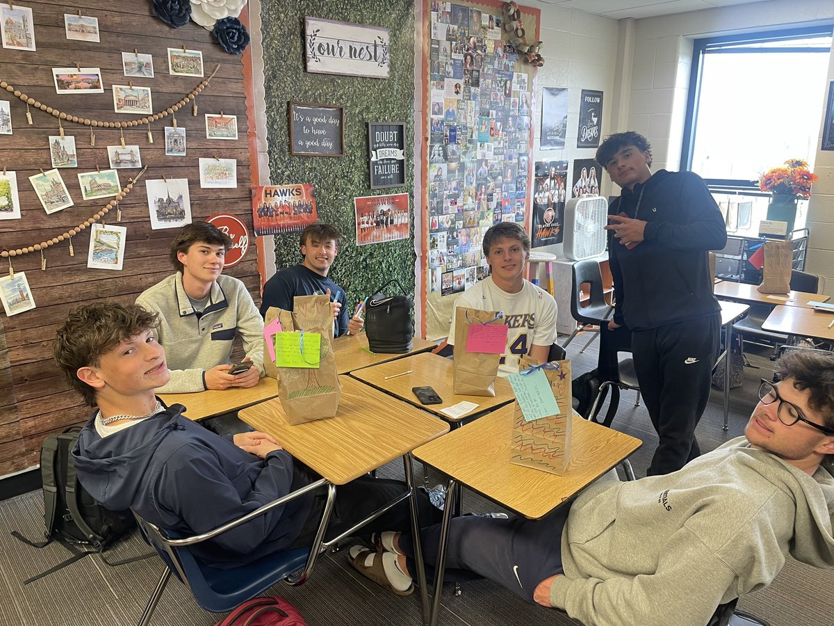 Happy Para Appreciation week! Today Hawk Nation made snack bags to thank all of the amazing paras at OE! We are grateful for all you do for the Hawks!