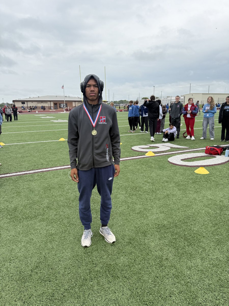 Senior <a href="/FreemanRobins16/">Freeman Robinson</a> Varsity Triple Jump DISTRICT CHAMP and Area Qualifier at the 15-5A District Meet! 🥇🐆 #DASH #JagSpeed #GD2BAJ #MISDProud #JagVibes #ExpectExcellence <a href="/MidloHeritage/">Heritage HS</a> <a href="/MISD_Athletics/">Midlothian ISD Athletics</a>