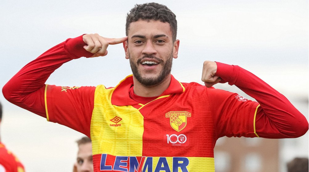 İzmir bomba, beşiktaşı patlattı... 
#romulo #besiktas #göztepe