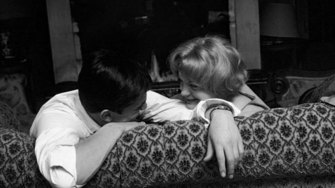 ben hep senin sığındığın liman, tutunduğun dal, yürüdüğün yol, döndüğün ev olacağım.