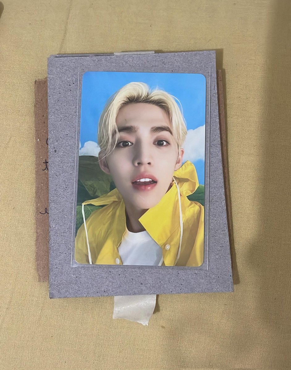glossytd's tweet photo. 💌 feedback positivo pra @PRDXlNVAD3R que me vendeu esse scoups capa de chuva! compra tranquila e ele veio bem embaladinho,amei os mimos tbb
obrigada meel ❣️ https://t.co/pbfiz6V4Os