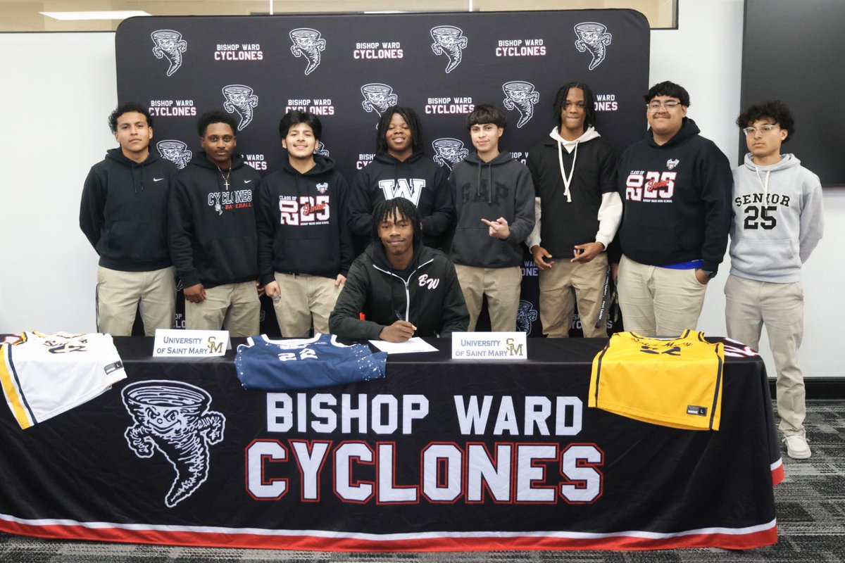 Tyler Holmes tweet media