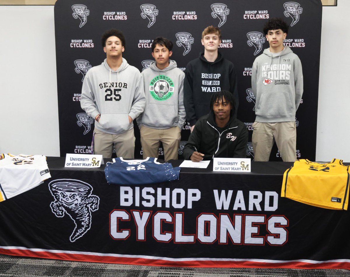 Tyler Holmes tweet media