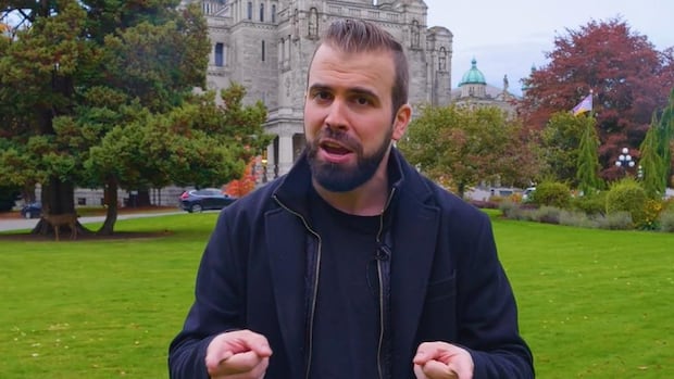 natnewswatch's tweet image. First Nations leaders in B.C. call for Conservatives to drop candidate Aaron Gunn. 'I find it extremely troubling that a candidate for any party could make such blatantly racist comments' cbc.ca/news/indigenou…

Find out more at nationalnewswatch.com