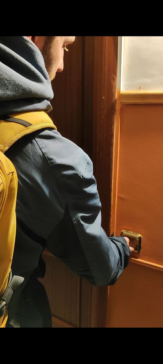 Avui hem anat porta per porta per a parlar amb les veïnes i saber quina és la problemàtica que els creua. 
Els rendistes juguen amb la por i amb la desinformació, s'ha acabat!
