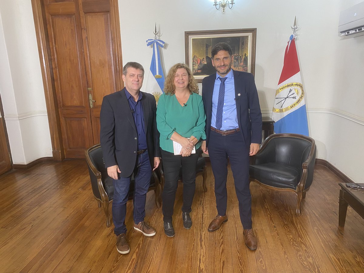 Entrevista. Mantenida esta tarde con el gobernador <a href="/maxipullaro/">Maximiliano Pullaro</a> junto a <a href="/carinagbolatti/">Carina Bolatti</a>. Su emisión mañana x <a href="/Radio_Eme/">Radio EME</a> y luego por esta vía