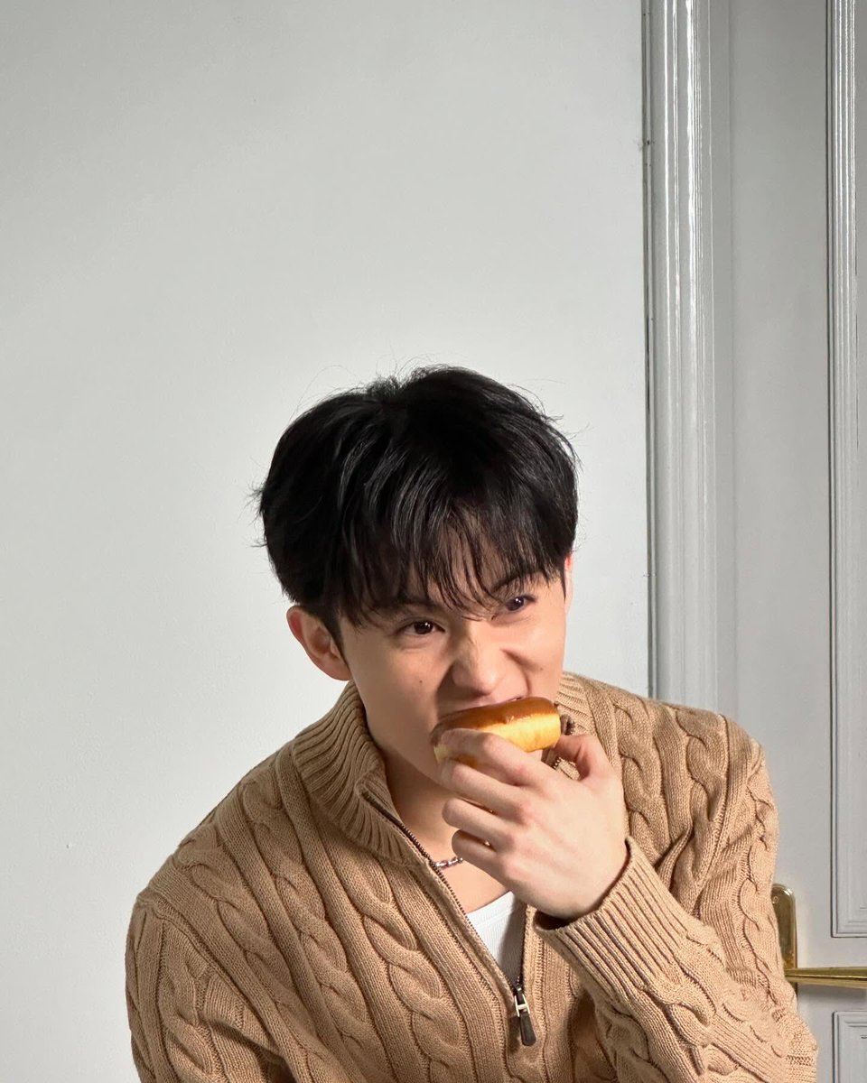LMKFEED's tweet photo. onyourm__ark instagram post

“️♥️” https://t.co/eHP3XuuGPG