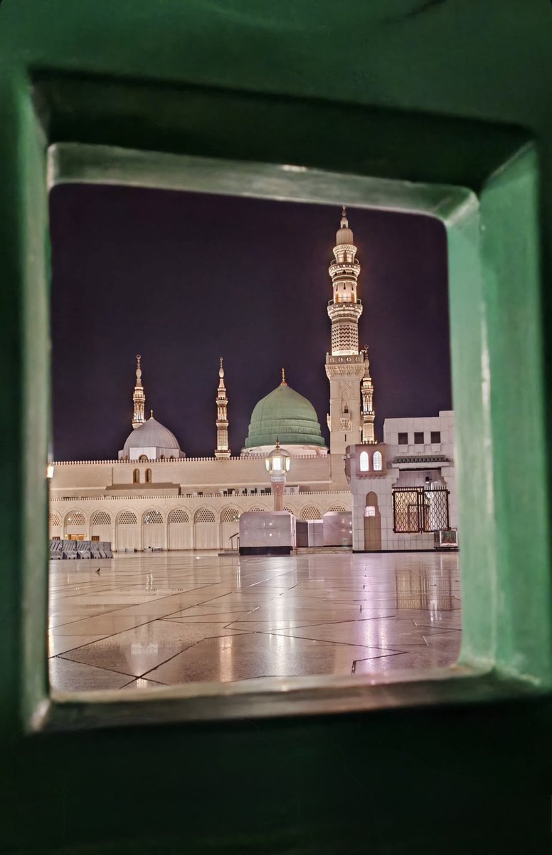 thefaqiir's tweet image. Masjid al-Nabawi tonight