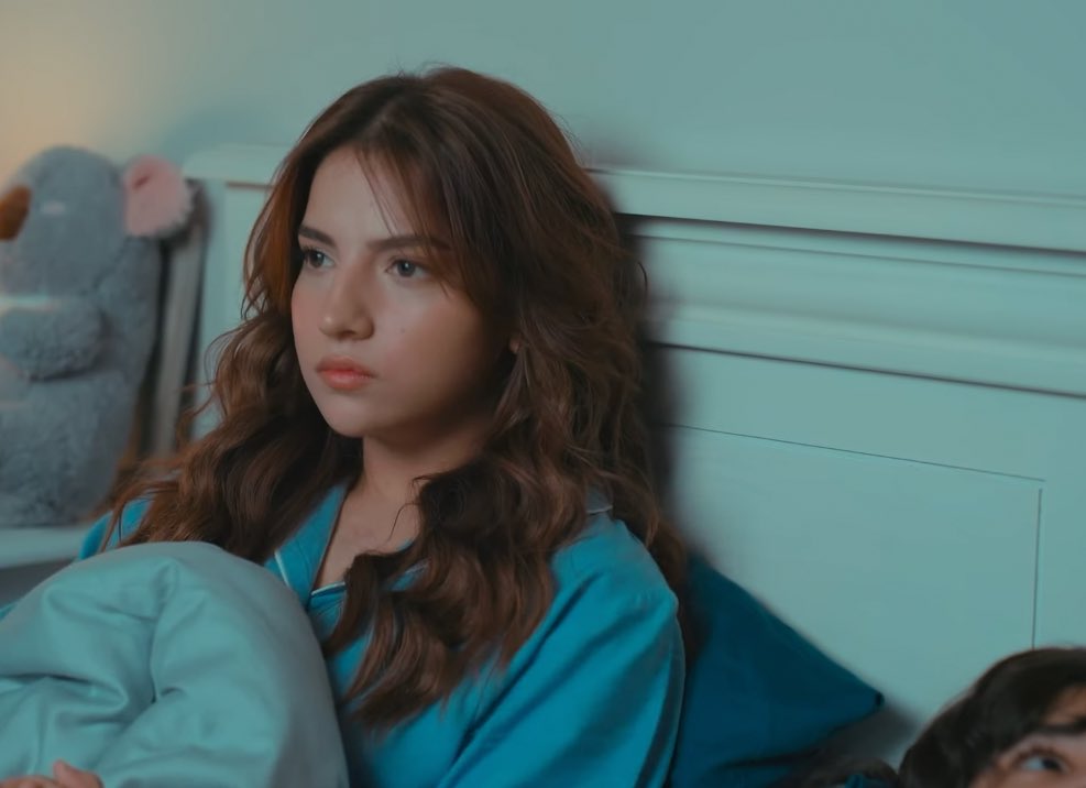 farzanax__'s tweet photo. dananeer is a rising star. the girl has so much potential and can be one of the best actress of her gen in ptv. beauty with brains and talent.
#dananeermobeen • #meemsemohabbat https://t.co/EzyAU5fYpH