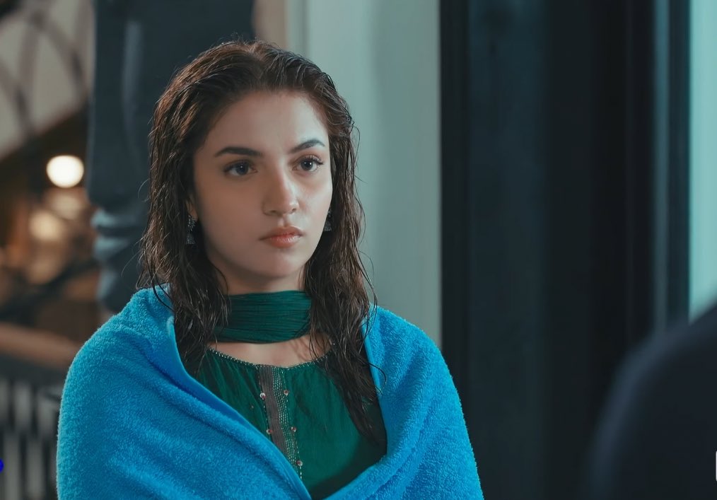 farzanax__'s tweet photo. dananeer is a rising star. the girl has so much potential and can be one of the best actress of her gen in ptv. beauty with brains and talent.
#dananeermobeen • #meemsemohabbat https://t.co/EzyAU5fYpH