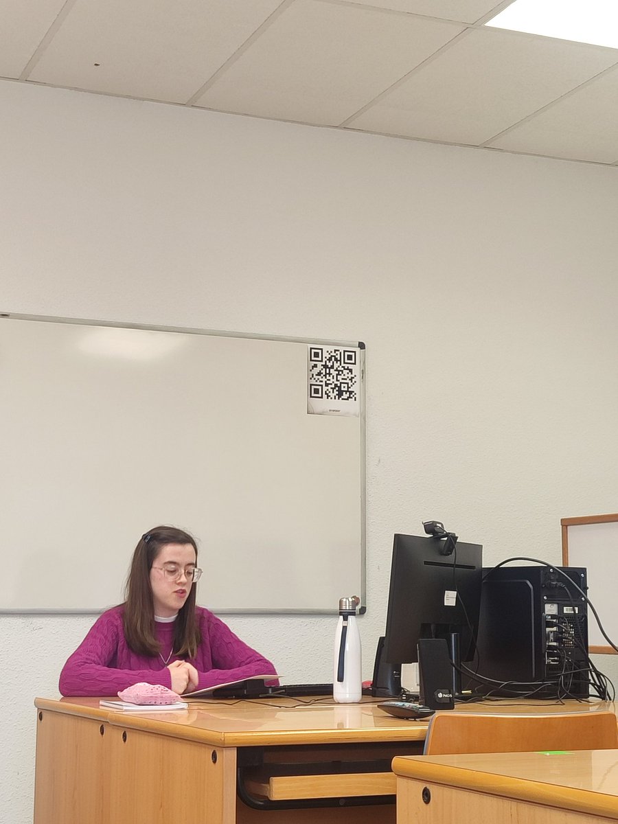 Tarde de presentaciones de trabajos iniciales de investigación en Máster en Historia del mundo mediterráneo y sus regiones - MEPAM, #UA

#historia 
#medieval