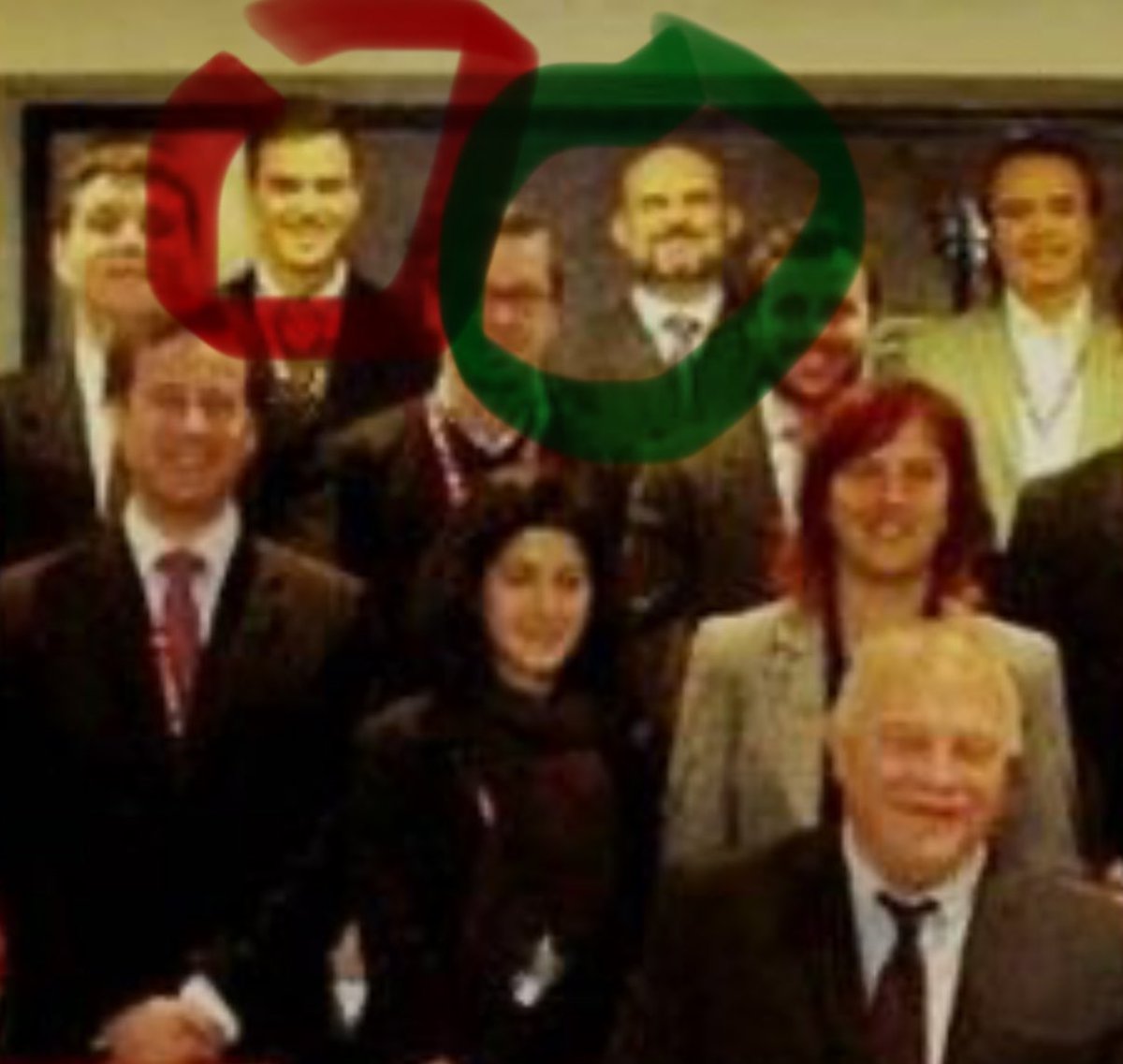 sanchezdelreal's tweet photo. Pues yo fui a EGB en un público de Móstoles y la universidad pública. Y, curiosamente donde coincidí con @sanchezcastejon fue en un curso de una escuela de negocios privada. Èl había estudiado también en la privada. Así que a ver quién es el “pijo”, campeón.
