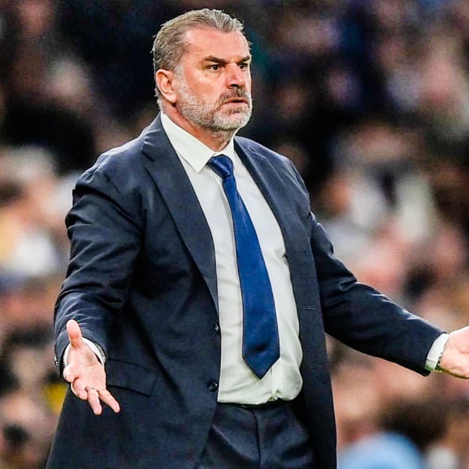 TheSpursWatch's tweet image. ‼️Postecoglou cupped his hand to his ear and waves at the Spurs fans after Sarr put the ball in the net…

@JackPittBrooke