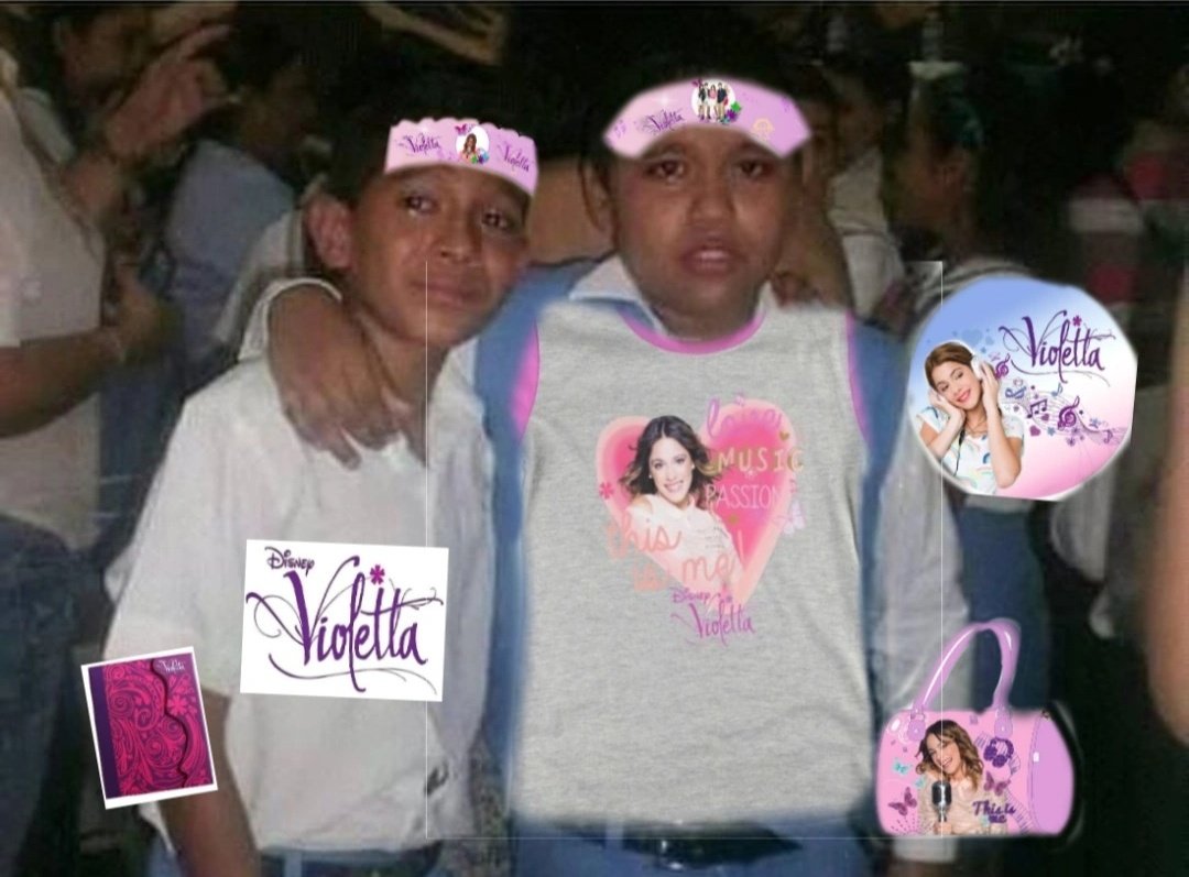 mi mamá: quien vendió la casa?
Mi amiga y yo en el festival de tini stoessel