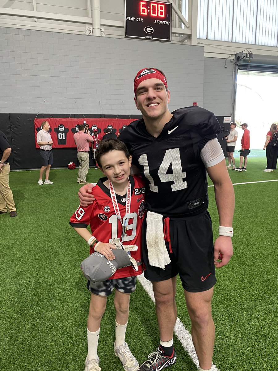 jrc1224's tweet image. Great day at football practice for Merritt.  Got to meet Loran Smith, QB1, and Colbie Young. Colbie could not have been nicer. Out of nowhere gave Merritt his gloves. And he was a stud today at practice.  @BobbyWilson1004 would have loved it