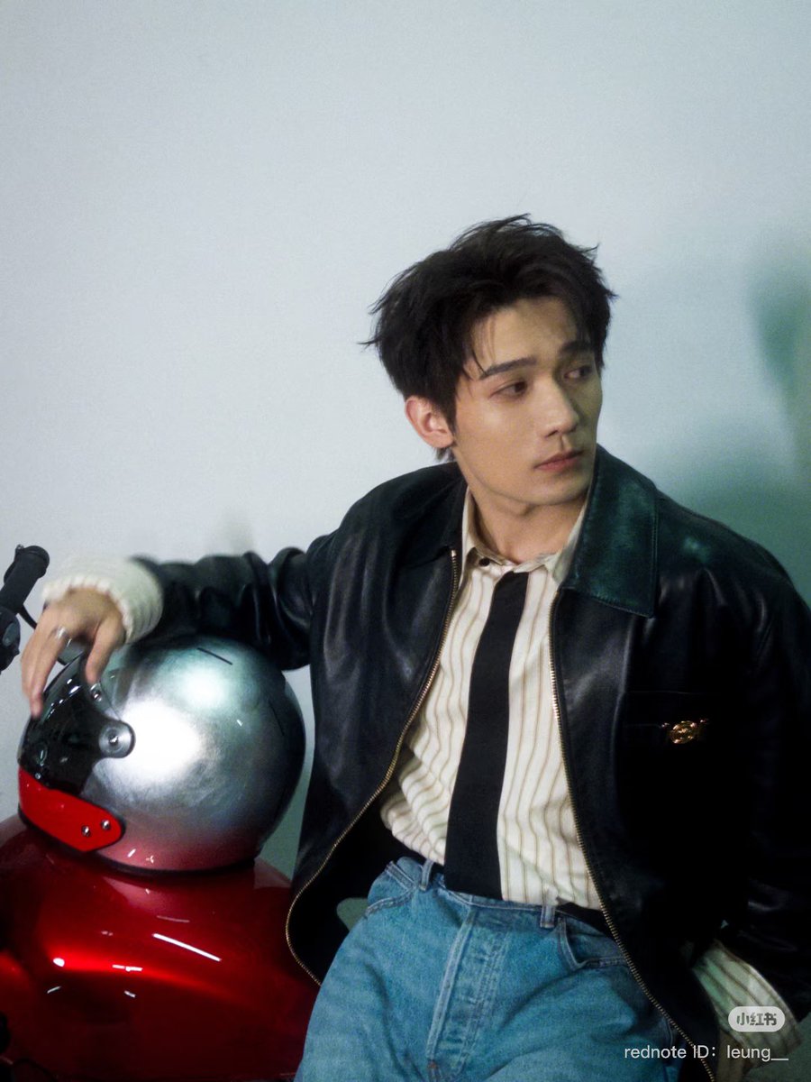 dramapotatoe's tweet image. #LiangYongqi updates Xiaohongshu