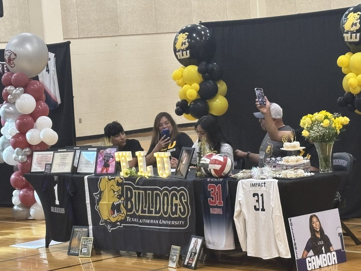 Highlight of my day .. celebrating 2 of my kids and their accomplishments as they both sign to play volleyball in college! #Superproudcoach🫶🏽 <a href="/taylarpaigeee/">Taylar Thompson</a> love you guys!