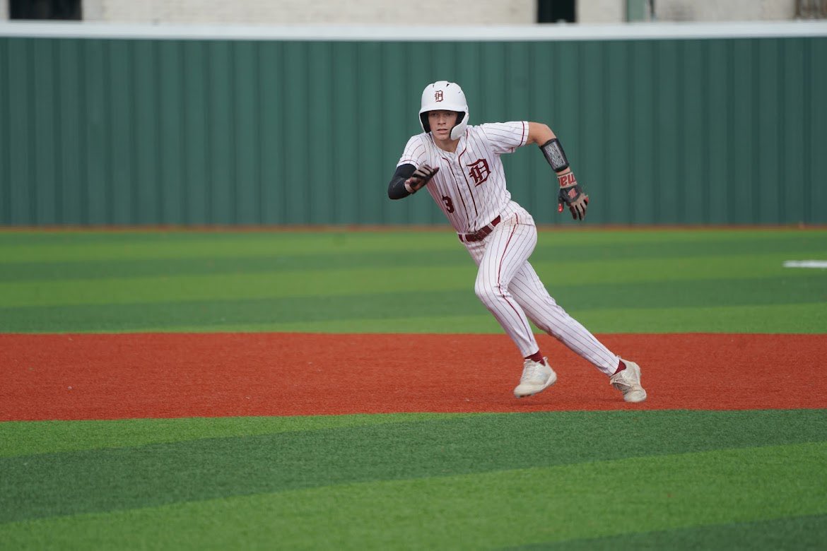 ZachAutin16's tweet photo. 2025 CF Will Muller 

The Centenary Commit has been a hard out for Mission 11 in his senior campaign. #3 is carrying a .306 AVG and has swiped 20 bags! 

Keep Playin hard Willy! https://t.co/nQvhJ8EU0D
