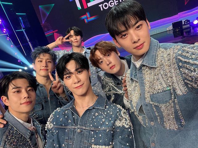 mayraibarr89175's tweet photo. Chicos merecen conocer todo el amor que les tenemos.  Astro en Argentina porfavooor!! 🥹✡️🇦🇷✨💜

#ASTROENARGENTINA
@ASTRO_Staff @LiveNationKpop @ninshi_ent https://t.co/VUZGxJFbEb