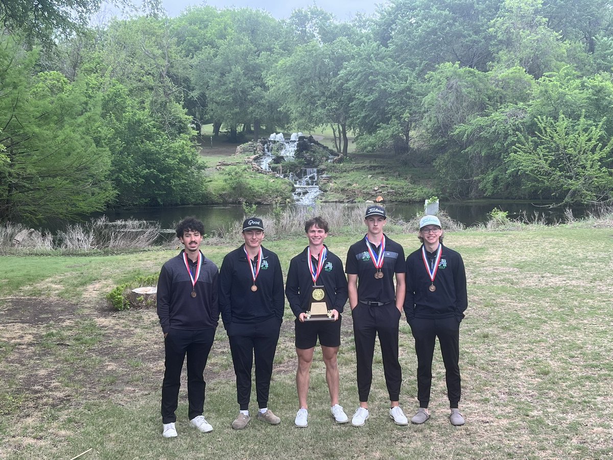 AzleGolf's tweet image. Hornets had a good day today

Lowest Team Score on Day 2
Finished 3rd as a team
Team is Regional Alternate
Ethan Bartlett finished 2nd overall firing a 78-77. He is heading to Lubbock for Regionals
Tyler Diffie went 79-80. 2nd Alternate to Regionals. Finished 6th overall