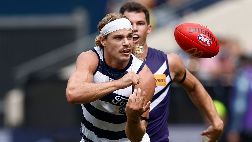 Plus Six Podcast tweet media