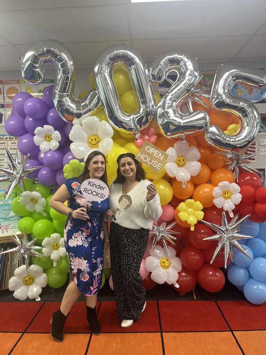 Another Open House in the books🎉 <a href="/ArcadiaUnified/">Arcadia Unified</a> <a href="/HollyDolphins/">Holly Avenue Dolphins</a>