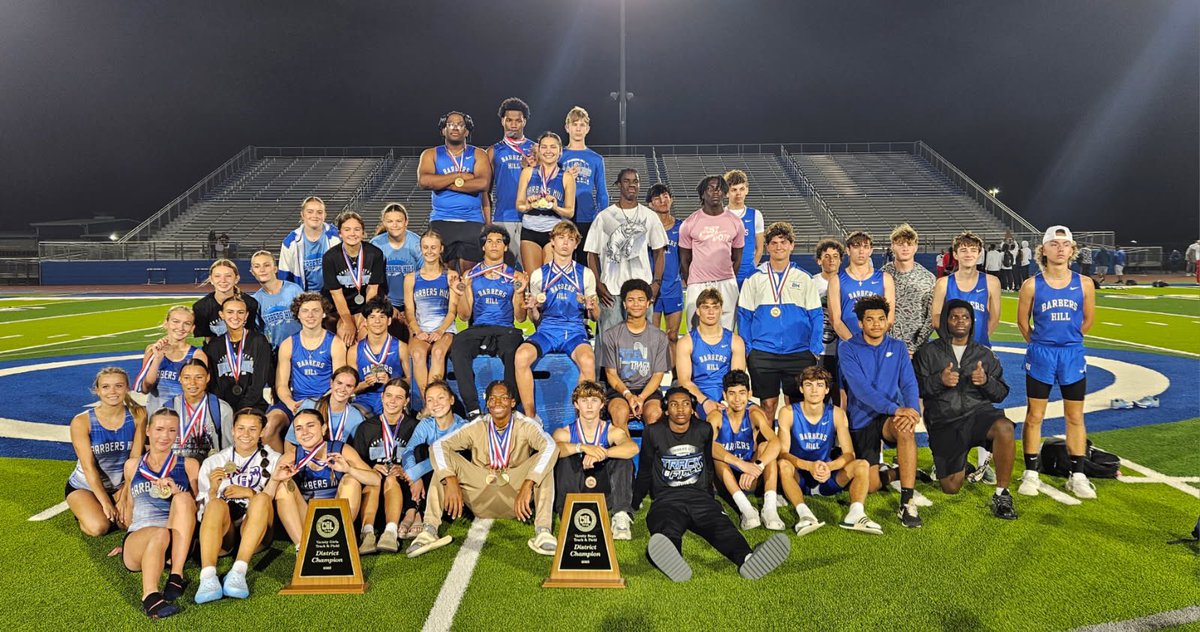 Boys and Girls varsity track teams run away with the District Championships!
#WingsUp