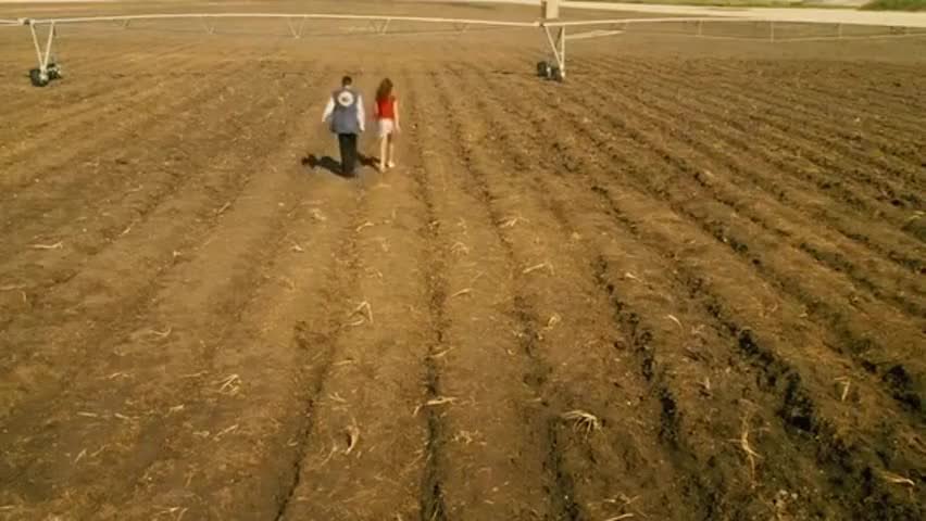 permanentdan's tweet image. We are scarily close to the point in the script when MAGAs flat out stop listening to any scientists or specialists and start to water plants with Gatorade. Truly stunning how far back their intelligence has regressed in such a short time. #idiocracyin2025