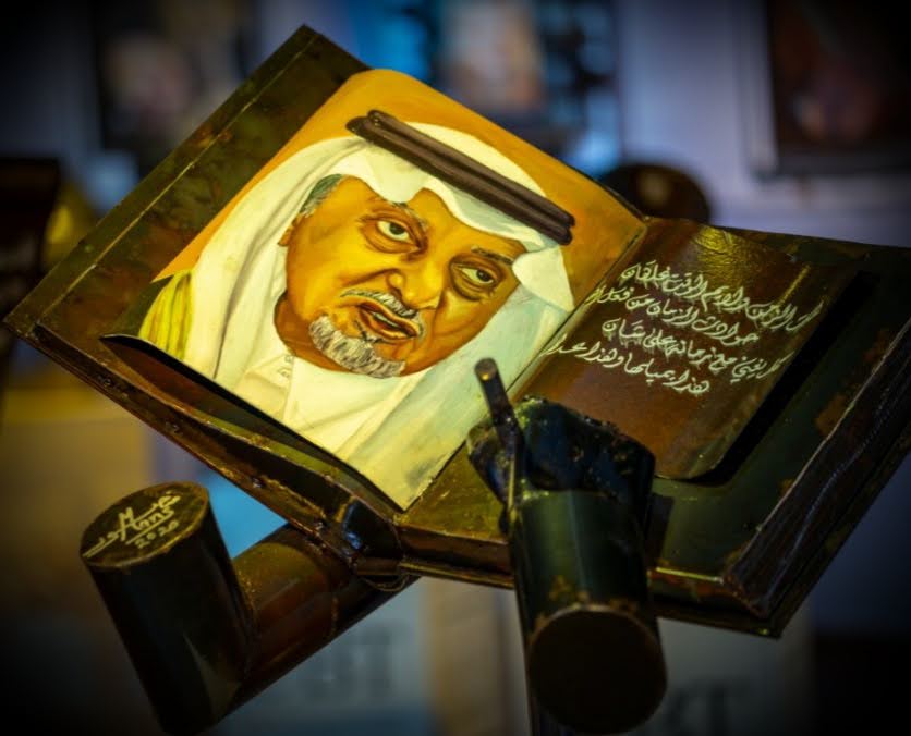 "لن يبلغ الناس المجد بمجرد الحلم والأمل ثم القعود في انتظار معجزة فالنوايا الحسنة وحدها ليس لها قوة الفعل والإيمان لا يتم إلا إذا صدقه العمل والعمل الجماعي لابد أن تقوده كتيبة المثقفين" 
هكذا هو خطاب #الأمير_خالد_الفيصل يرسخ القيم والمبادئ ويعلي من شأن ودور المثقف في النهوض