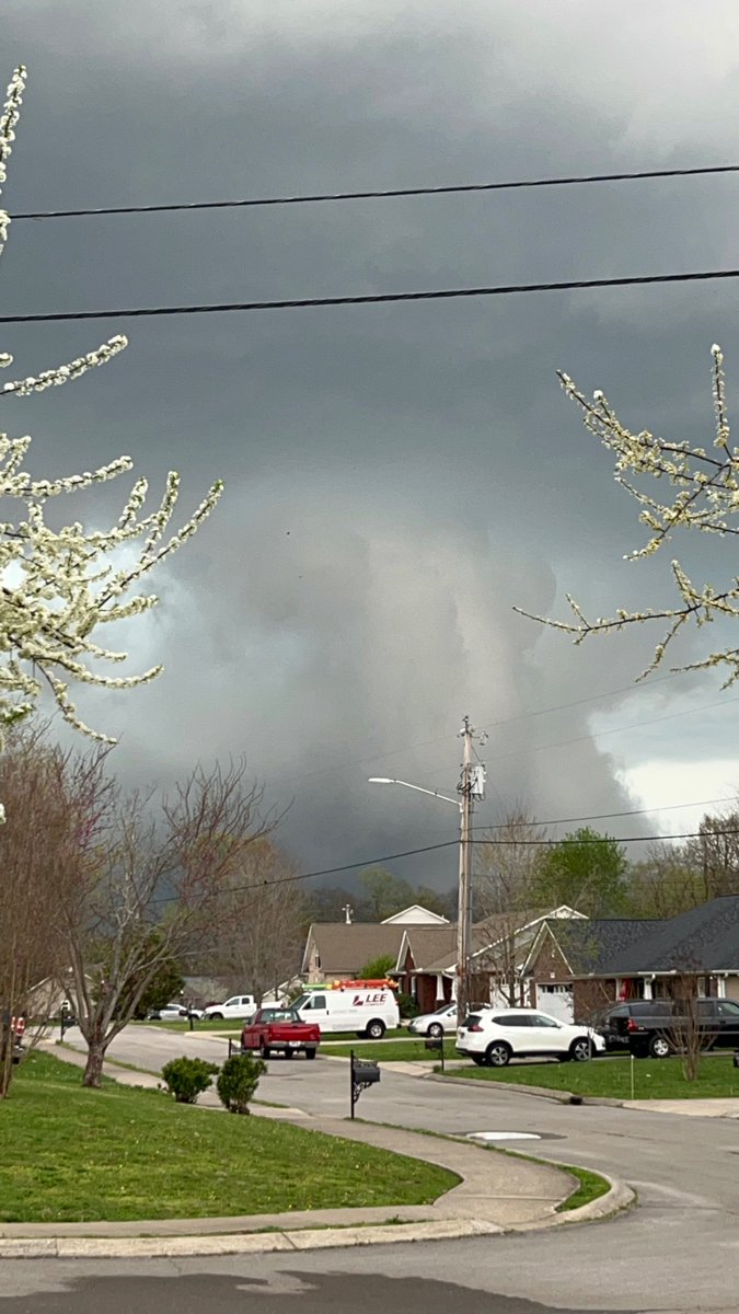 jesusfirst_mf's tweet photo. Spring Hill tn facing north @NashSevereWx @ryanhallyall @MaxVelocityWX @bobby_boyd1946 @Badkarmachasing https://t.co/bIZ5NjjW7J