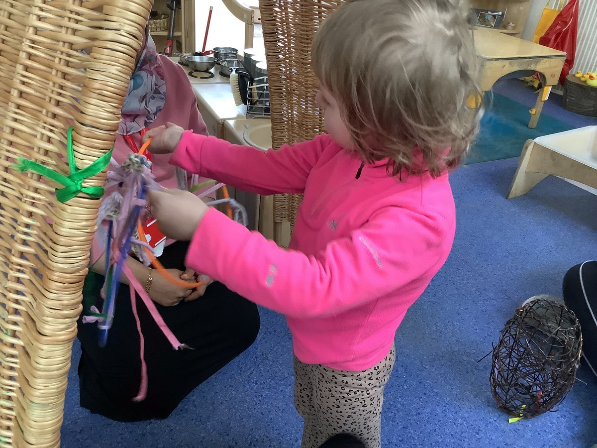 Our children’s  exploration of weaving continues and is supported by adults who are able to follow the children’s lead 🥰
