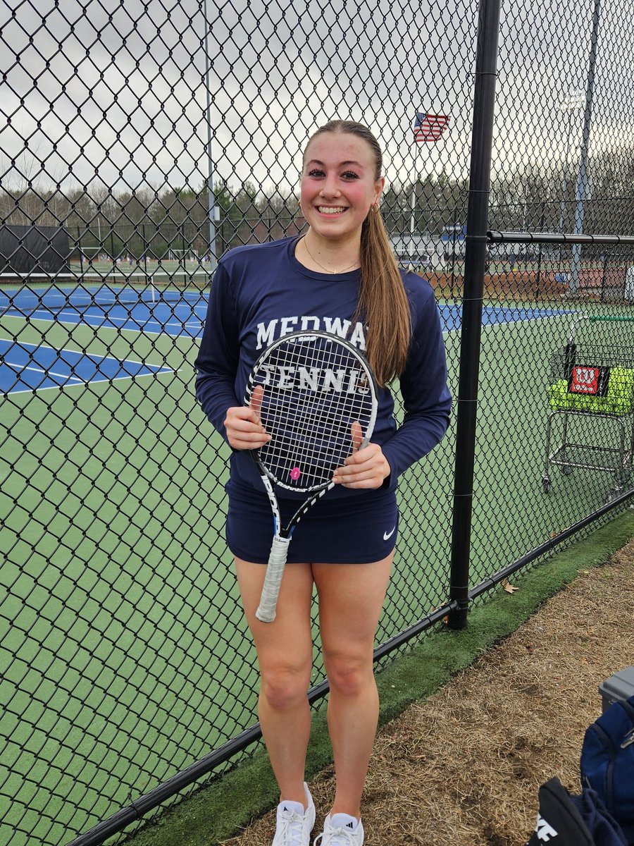 Anna wins at 2nd singles, 6-0, 6-1. Great job!