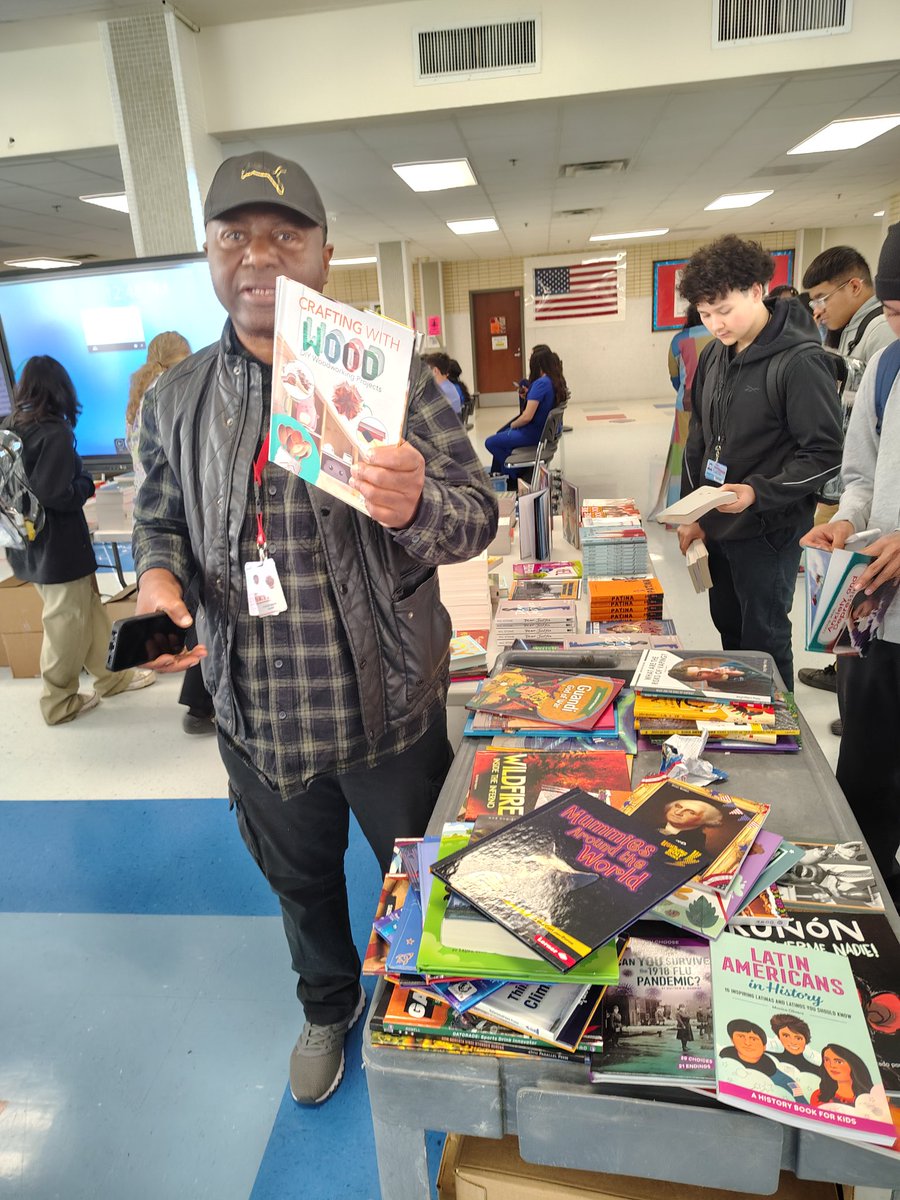 Skyline_Library tweet media