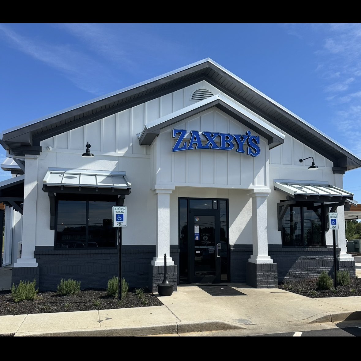 Thank you <a href="/Zaxbys/">ZAXBYS</a> in Monroe for your partnership with MAHS WBL. Sampson &amp; Alexa both are appreciative of how flexible their managers are when making their schedules around school and extracurriculars! #mahswbl #wblworks #canesculture #georgiawbl1 #CTAEDelivers