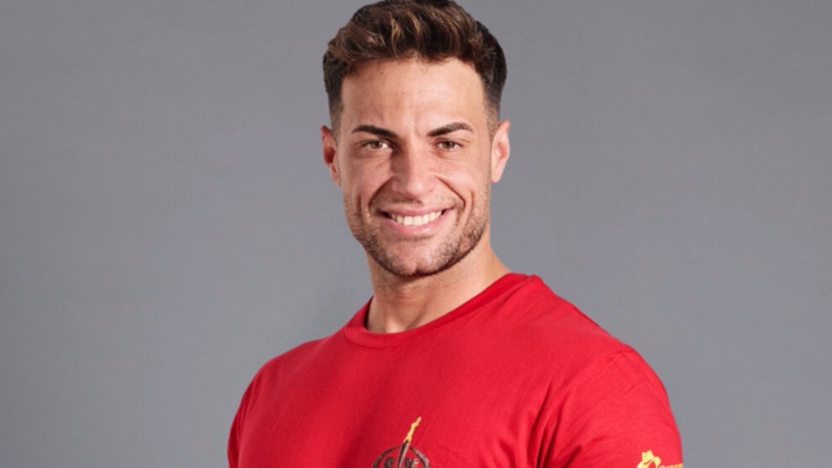 CrazyRealitie's tweet photo. Estoy aquí
#SVGala5 #Supervivientes2025 https://t.co/2AaF3aJPTG