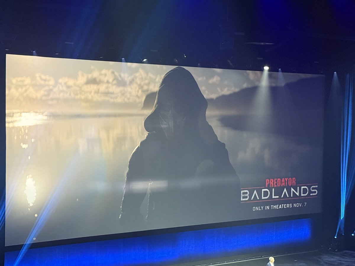 DiscussingFilm's tweet photo. First look at ‘PREDATOR: BADLANDS’

The film follows an outcast Predator and aims to answer the question “What if The Predator was a good guy?” https://t.co/k2xhoEayFu