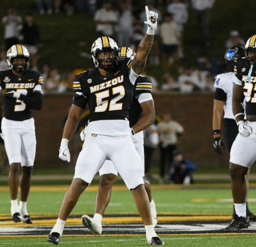 Kadin”QB Kíłłá” Fife (@kad1nfife) on Twitter photo Extremely blessed to receive an offer from the university of Missouri!!!🐯🐯🐯 <a href="/DexPreps/">DexPreps</a> <a href="/TDARecruiting/">Touchdown Alabama Recruiting</a> <a href="/jaxon_rose8/">Jaxon Rose</a> <a href="/JohnGarcia_Jr/">John Garcia, Jr.</a> <a href="/samspiegs/">Sam Spiegelman</a> <a href="/SWiltfong_/">Steve Wiltfong</a> <a href="/ChadSimmons_/">ChadSimmons</a> <a href="/adamgorney/">Adam Gorney</a> <a href="/TomLoy247/">Tom Loy</a> <a href="/TomLuginbill/">Tom Luginbill 🇺🇸 🏈</a> <a href="/_DesJohnson/">Mogul</a> <a href="/BuckFitz/">NPA/SUPERMAX 100</a> <a href="/NCEC_Recruiting/">NPA</a> <a href="/cally_chizik/">Cally Chizik</a> Extremely blessed to receive an offer from the university of Missouri!!!🐯🐯🐯 <a href="/DexPreps/">DexPreps</a> <a href="/TDARecruiting/">Touchdown Alabama Recruiting</a> <a href="/jaxon_rose8/">Jaxon Rose</a> <a href="/JohnGarcia_Jr/">John Garcia, Jr.</a> <a href="/samspiegs/">Sam Spiegelman</a> <a href="/SWiltfong_/">Steve Wiltfong</a> <a href="/ChadSimmons_/">ChadSimmons</a> <a href="/adamgorney/">Adam Gorney</a> <a href="/TomLoy247/">Tom Loy</a> <a href="/TomLuginbill/">Tom Luginbill 🇺🇸 🏈</a> <a href="/_DesJohnson/">Mogul</a> <a href="/BuckFitz/">NPA/SUPERMAX 100</a> <a href="/NCEC_Recruiting/">NPA</a> <a href="/cally_chizik/">Cally Chizik</a>