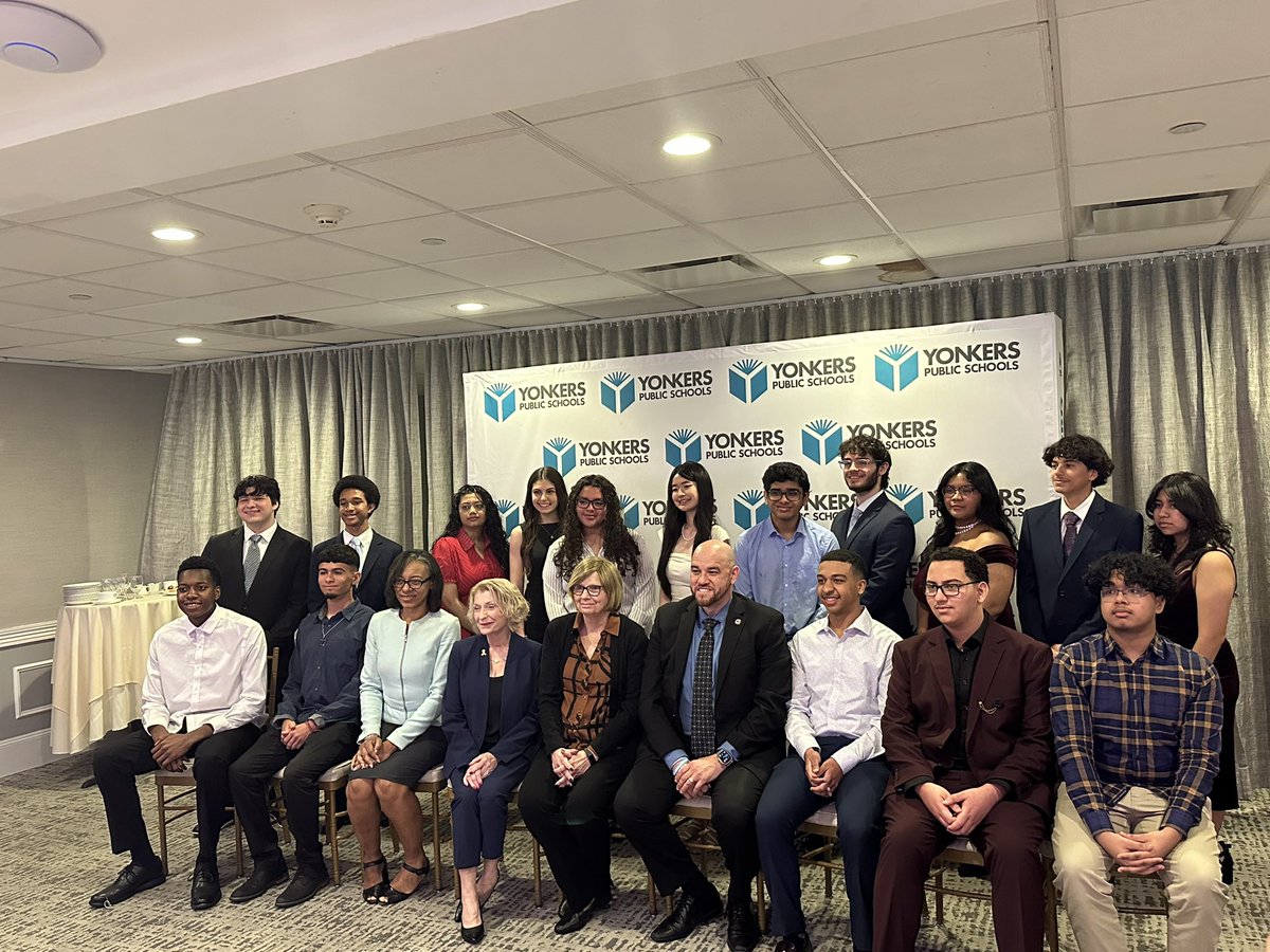 Dr. Frank O. Hernández (@drf_hernandez) on Twitter photo Congratulations to the <a href="/YonkersSchools/">Yonkers Public Schools</a> Class of 2025 Valedictorians & Salutatorians! We celebrate & recognize your scholarship, leadership, citizenship, & character! <a href="/AnibalSolerJr/">Aníbal Soler, Jr.</a> Congratulations to the <a href="/YonkersSchools/">Yonkers Public Schools</a> Class of 2025 Valedictorians & Salutatorians! We celebrate & recognize your scholarship, leadership, citizenship, & character! <a href="/AnibalSolerJr/">Aníbal Soler, Jr.</a>
