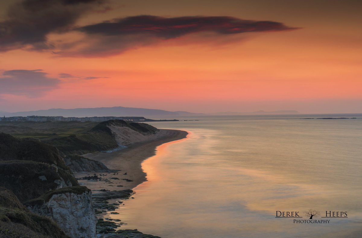 Love Ballymena (@loveballymena) on Twitter photo “Gorgeous sunset over the Whiterocks Beach in Portrush tonight!”
📸 Derek Heeps Photography • <a href="/derekheeps/">Derek Heeps Photo</a> “Gorgeous sunset over the Whiterocks Beach in Portrush tonight!”
📸 Derek Heeps Photography • <a href="/derekheeps/">Derek Heeps Photo</a>