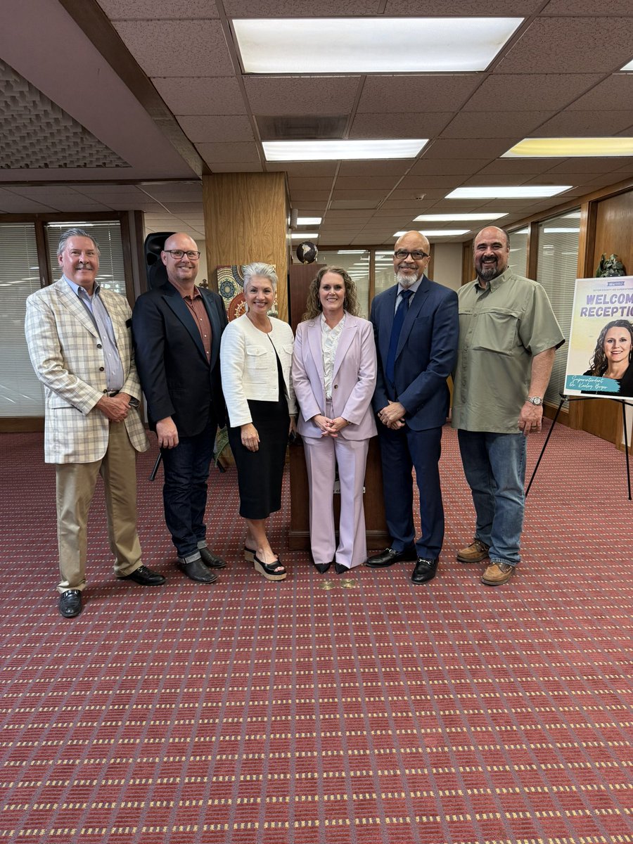 Sandy Woodley tweet media