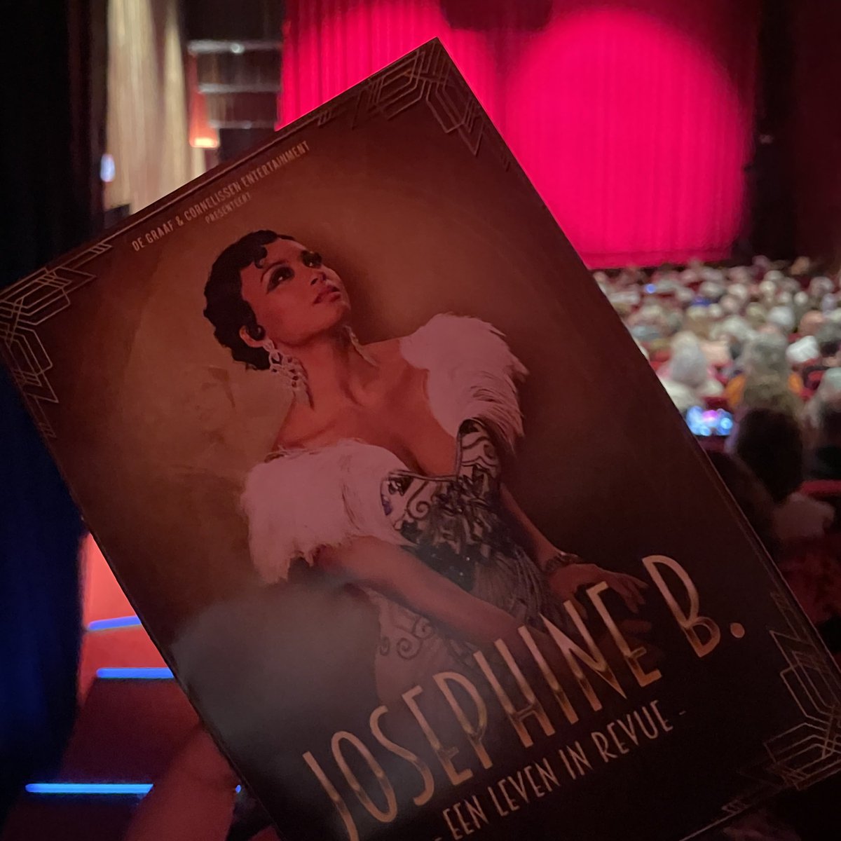 Een avondje theater over het turbulente (revue)leven van Josephine Baker. Wow, wat een topcast! 

#musical #josephinebaker #middelburg #zeelandtheater