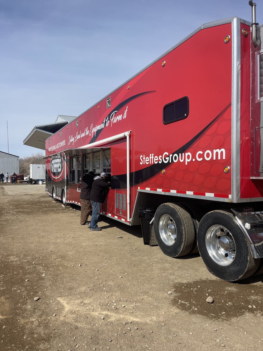 Felt good to be back at a live auction again ⁦<a href="/jasonauctioneer/">Jason LeBlanc</a>⁩ you still got it