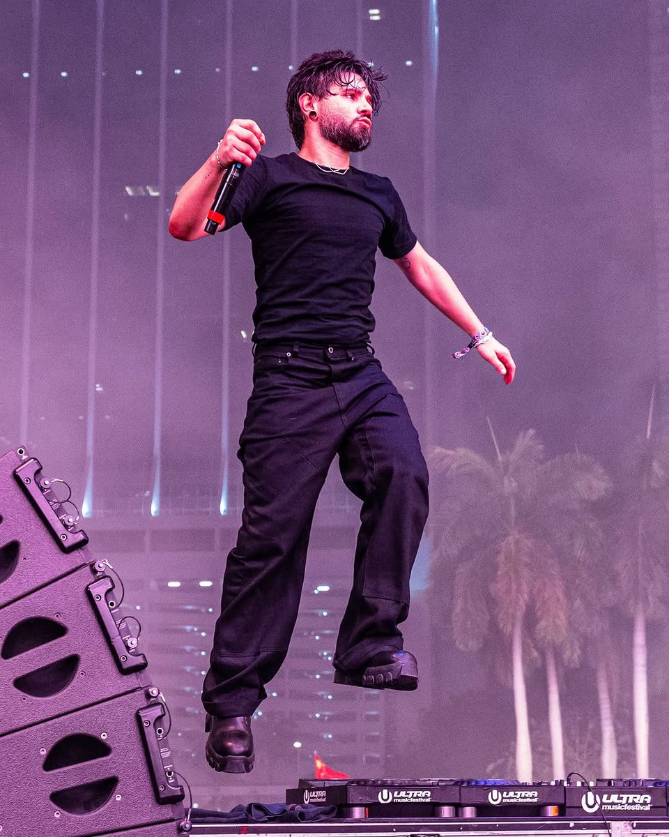 NotiElectroni's tweet photo. AURA
@Skrillex en Ultra Miami 2025 https://t.co/hBMh75MjHl