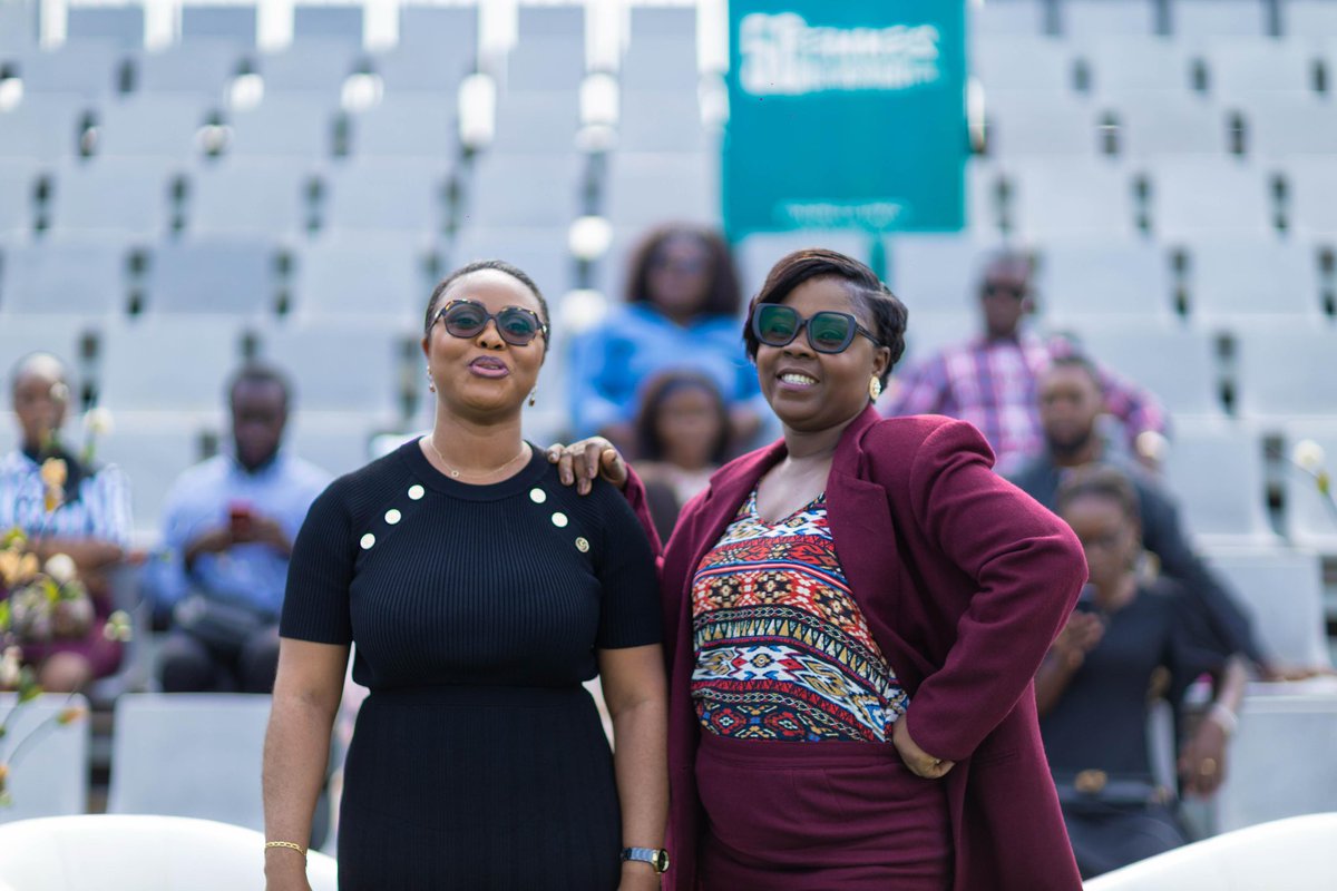 MolobeliShow's tweet photo. Deux femmes, une conversation, une connexion. Merci à Magalie Mangobe pour ce moment de vérité et d’inspiration.”
#pourelleinfo #inspirerpourimpacter #làoùlesfemmesécriventlhistoire #FemmesQuiInspirent @Pourelleinfo1 @gouvernance https://t.co/5mIZXa0zGJ