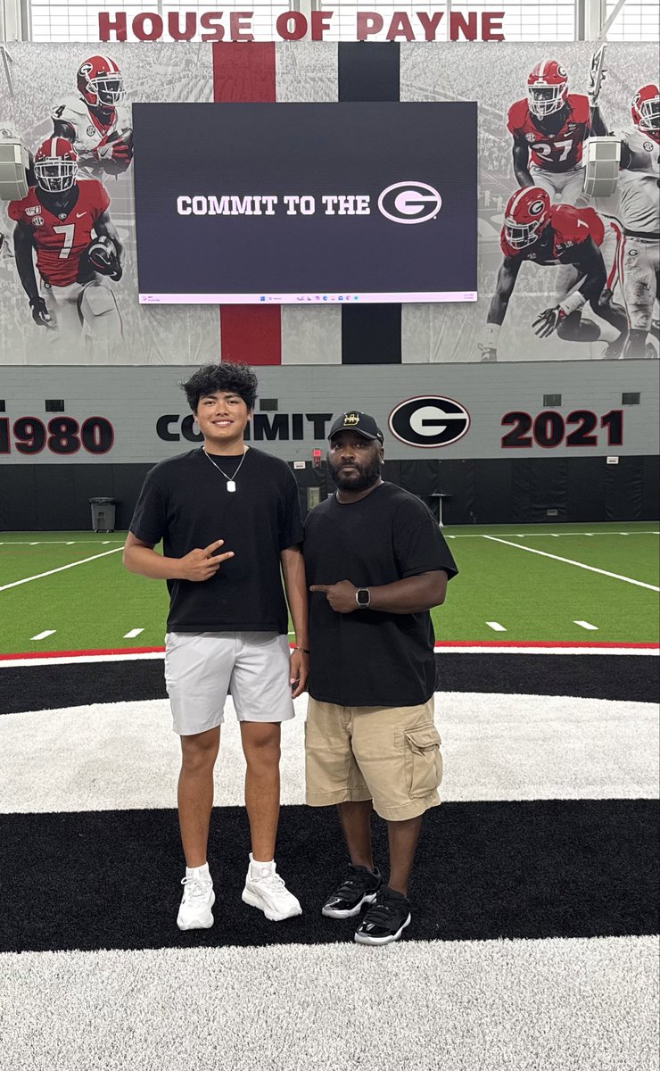 Kelvin Roller (@coachroller5) on Twitter photo <a href="/LPJ1980/">Leo Phillips</a> <a href="/Khayel_sft/">Khayel Sam Fong-Talia</a> <a href="/Dillon_Football/">Dillon Football</a> <a href="/CoachStreeter/">Brandon Streeter</a> <a href="/CoachMikeBobo/">Coach Mike Bobo</a> <a href="/GeorgiaFootball/">Georgia Football</a> <a href="/KirbySmartUGA/">Coach Kirby Smart</a> 🐱🏈 Appreciate Coach Bobo, Coach Streeter, and the Georgia football staff for hosting our guys on a visit today! <a href="/LPJ1980/">Leo Phillips</a> <a href="/Khayel_sft/">Khayel Sam Fong-Talia</a> <a href="/Dillon_Football/">Dillon Football</a> <a href="/CoachStreeter/">Brandon Streeter</a> <a href="/CoachMikeBobo/">Coach Mike Bobo</a> <a href="/GeorgiaFootball/">Georgia Football</a> <a href="/KirbySmartUGA/">Coach Kirby Smart</a> 🐱🏈 Appreciate Coach Bobo, Coach Streeter, and the Georgia football staff for hosting our guys on a visit today!