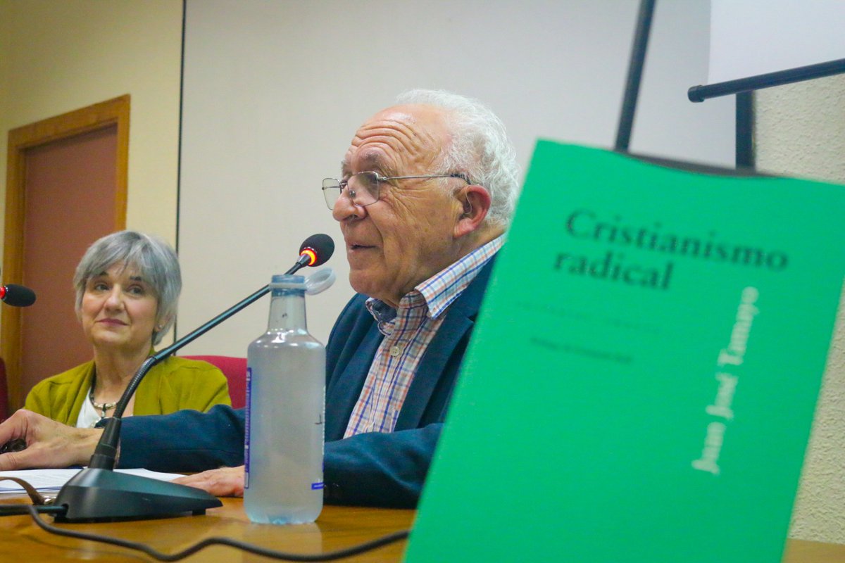 Dom_DSkerrett's tweet photo. 📚 Presentación de "Cristianismo Radical", el nuevo libro de Juan José Tamayo, junto a @eherguedas como presentadora y moderadora.

🎙️El acto, organizado por @EuropaLaica Región de Murcia (@mulaica), ha tenido lugar esta tarde en el Edificio Rector Sabater de la UMU. https://t.co/xpymoips5H