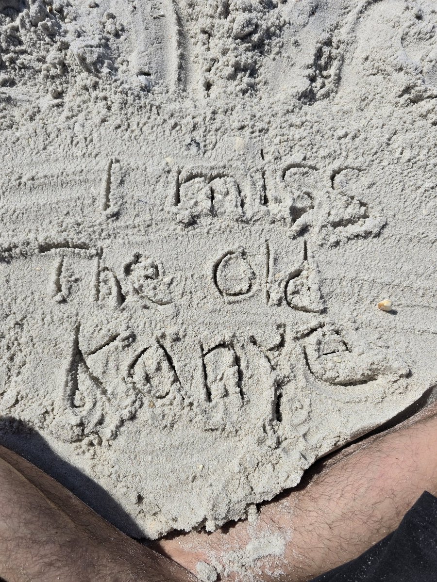 _plutoxd's tweet photo. @kanyewest https://t.co/ILyxiu7ExU