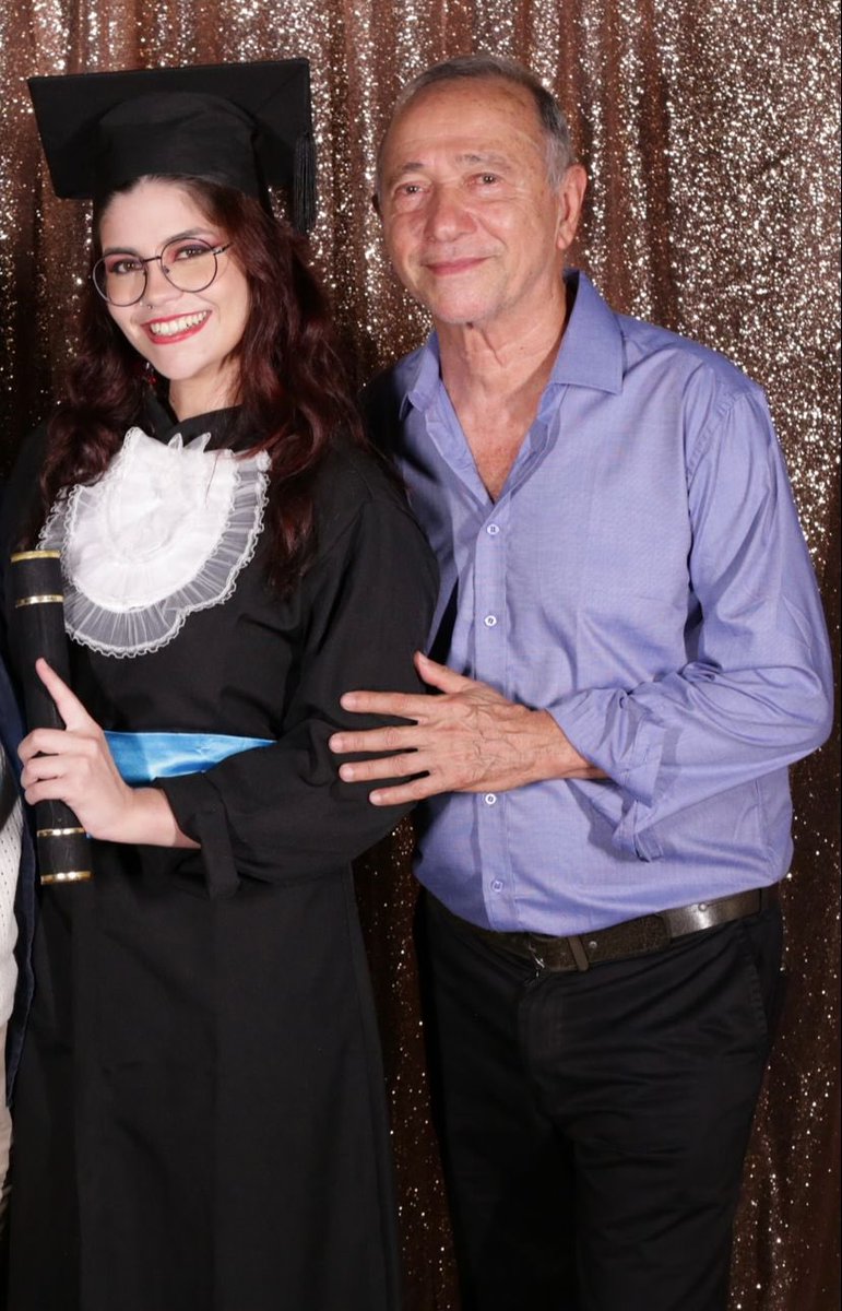 🚨ATENCAO🚨

Nunca fui de usar essa rede social para falar coisa seria, mas preciso muito da ajuda de todos vocês. 

Esse é meu pai, um homem incrível, de 75 anos. 
Ha 30 anos atrás meu pai montou um restaurante chamado Costela e ficava na godofredo maciel, la na maraponga 

🧶